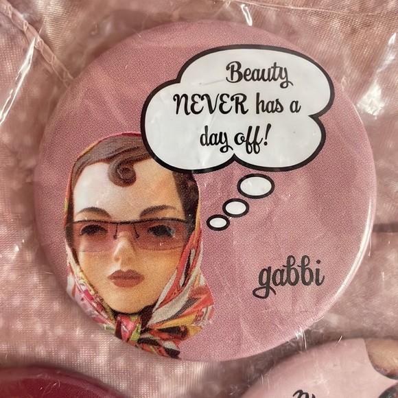 🎈 3 for $30 Bundle Deal! Set of fun spunky scarf/lapel pins  BNWOT - Picture 3 of 5